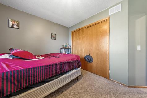 1526 Castle Drive North Mankato MN 56003