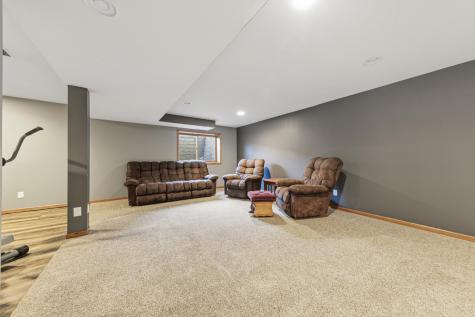 1526 Castle Drive North Mankato MN 56003