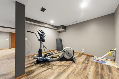 1526 Castle Drive North Mankato MN 56003
