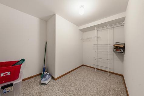 1526 Castle Drive North Mankato MN 56003