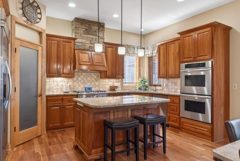 9951 Vagabond Court N Maple Grove MN 55311