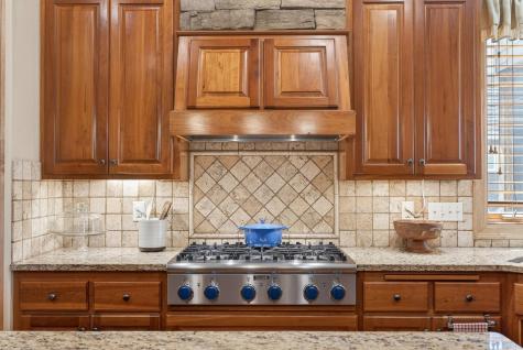 9951 Vagabond Court N Maple Grove MN 55311