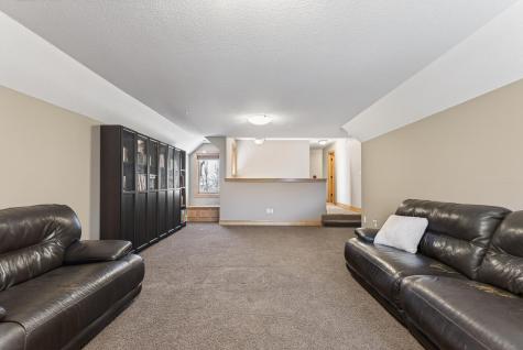 9951 Vagabond Court N Maple Grove MN 55311