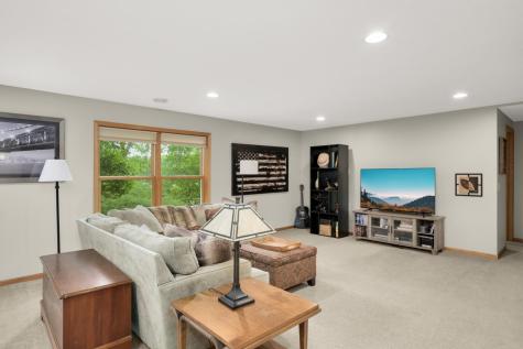 615 Bluff Heights Drive SE Lonsdale MN 55046