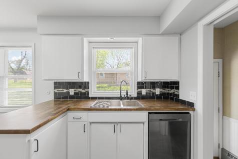 1507 Babbitt Court Faribault MN 55021