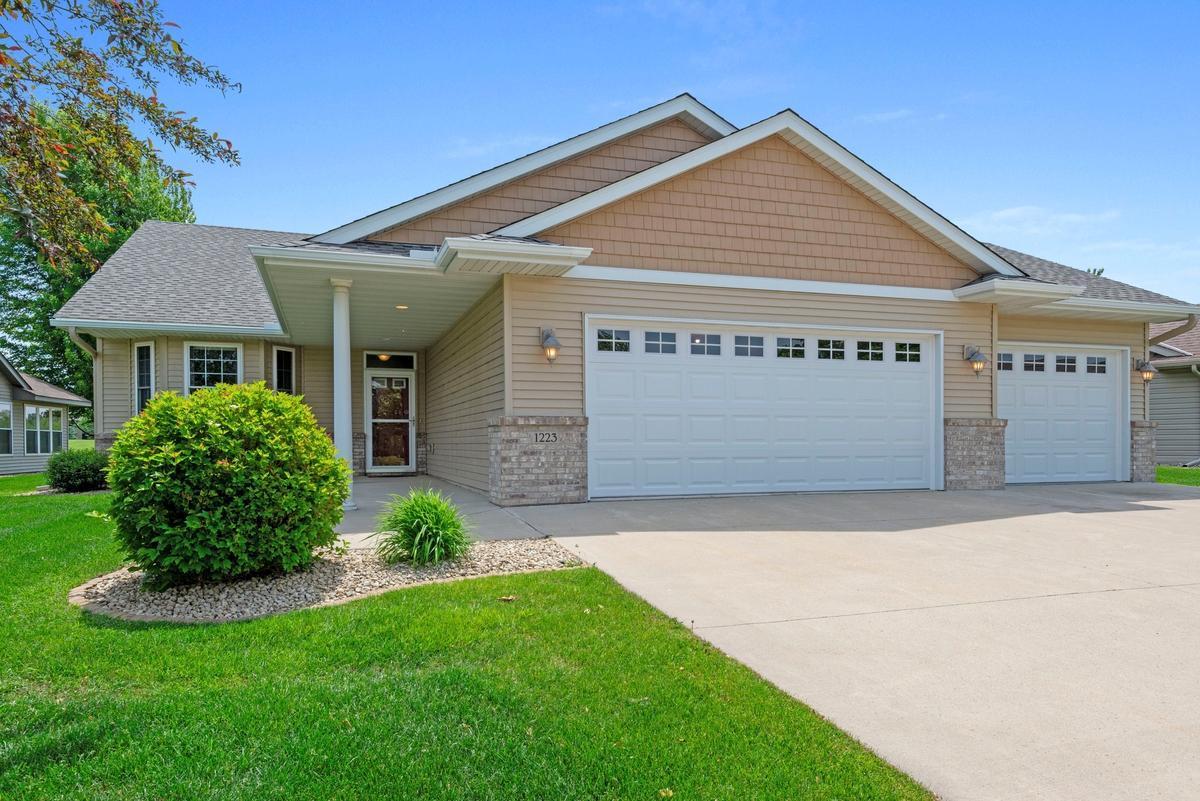 1223 Cypress Drive W Annandale MN 55302