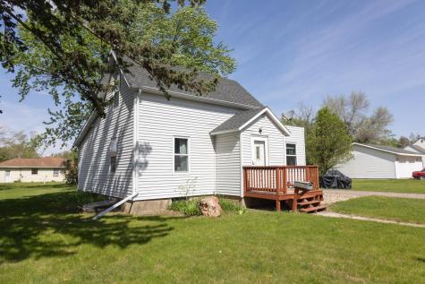 804 Redding Avenue Windom MN 56101