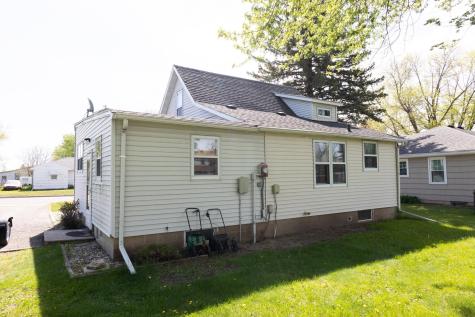 804 Redding Avenue Windom MN 56101