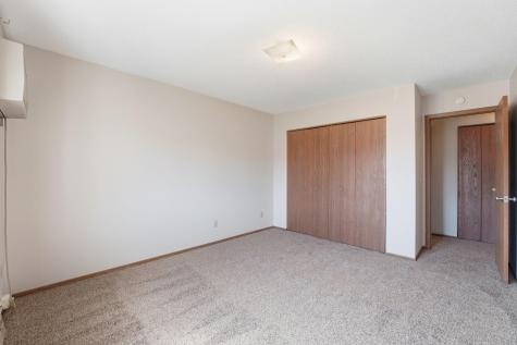 64 E 13th Street Waconia MN 55387