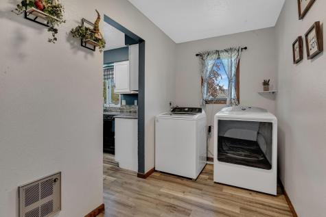 608 E Ash Avenue Olivia MN 56277