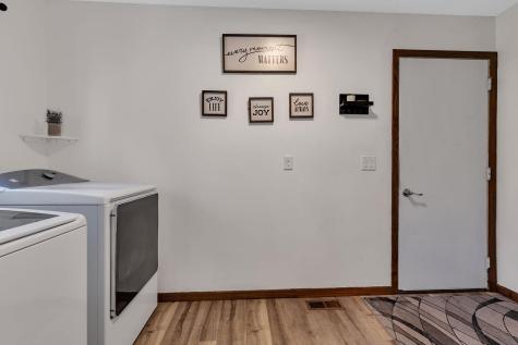 608 E Ash Avenue Olivia MN 56277