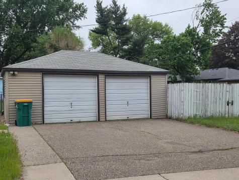 6800 Perry Avenue N Brooklyn Center MN 55429