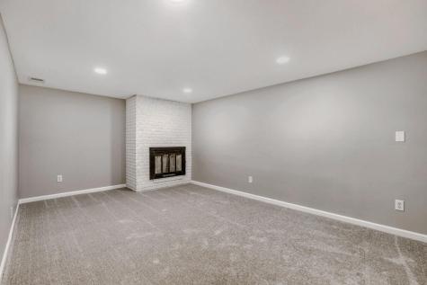 7556 Noble Avenue N Brooklyn Park MN 55443