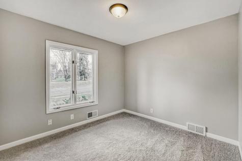 7556 Noble Avenue N Brooklyn Park MN 55443