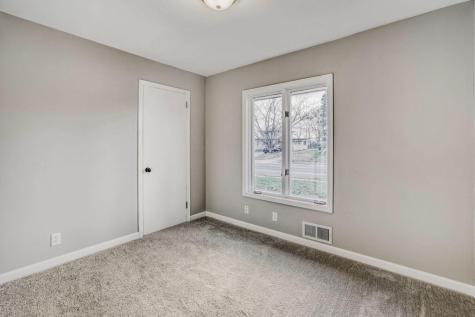 7556 Noble Avenue N Brooklyn Park MN 55443