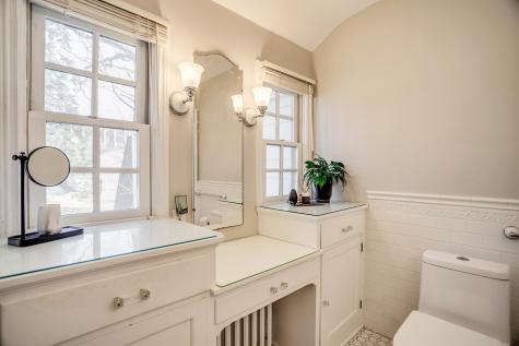 1949 E River Terrace Minneapolis MN 55414