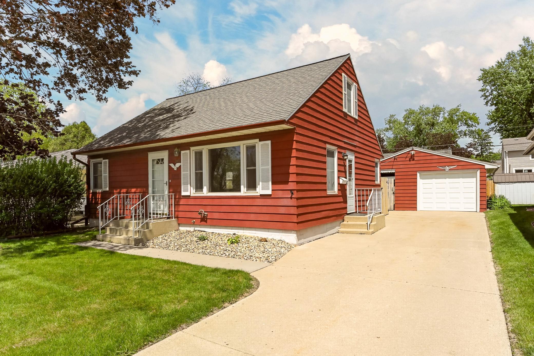 2031 17 1/2 Street NW Rochester MN 55901