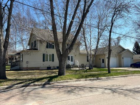 324 E Snelling Avenue Appleton MN 56208
