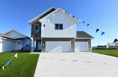 6805 Deer Creek Loop Horace ND 58047