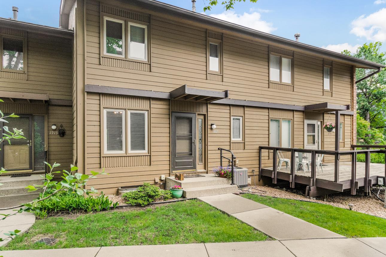 1217 Brighton Square New Brighton MN 55112