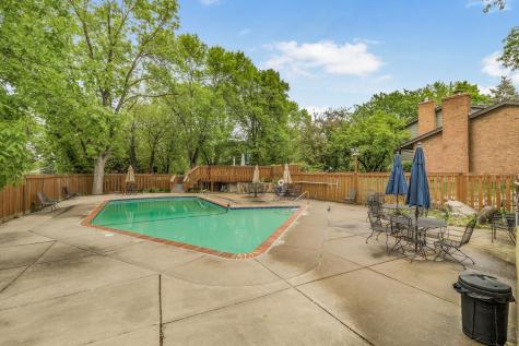 1217 Brighton Square New Brighton MN 55112