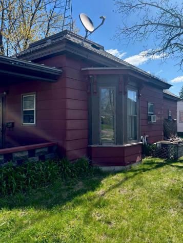 101 S 5th Street Le Sueur MN 56058