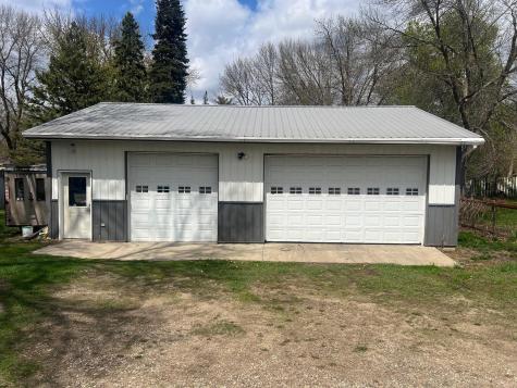 129 Nelson Street E Litchfield MN 55355
