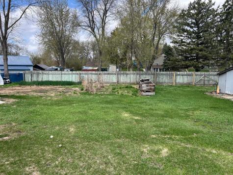 129 Nelson Street E Litchfield MN 55355