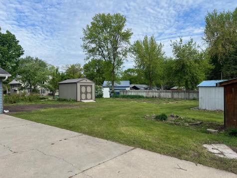 129 Nelson Street E Litchfield MN 55355