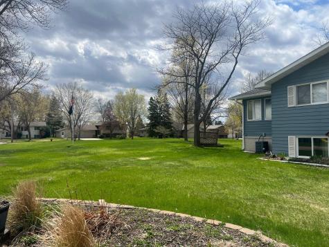 129 Nelson Street E Litchfield MN 55355