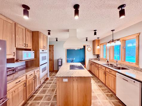 11777 State Highway 11 SE Baudette MN 56623