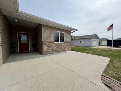 1718 12th Street N Wahpeton ND 58075