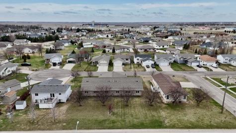 1718 12th Street N Wahpeton ND 58075