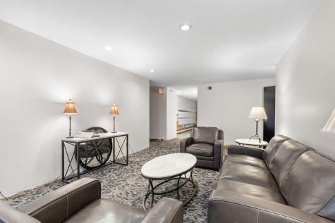 2800 Hamline Avenue N Roseville MN 55113