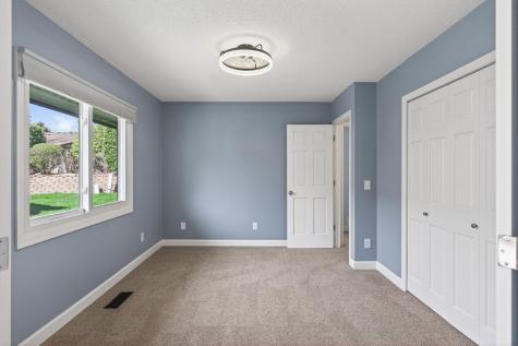 2810 Robinwood Way Woodbury MN 55125