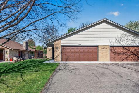 2810 Robinwood Way Woodbury MN 55125