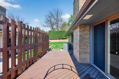 2810 Robinwood Way Woodbury MN 55125