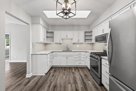 2810 Robinwood Way Woodbury MN 55125