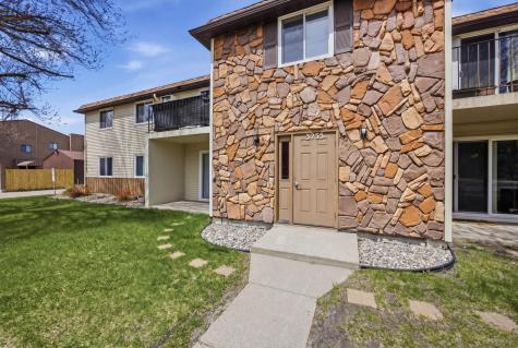3255 16th Avenue S Fargo ND 58103