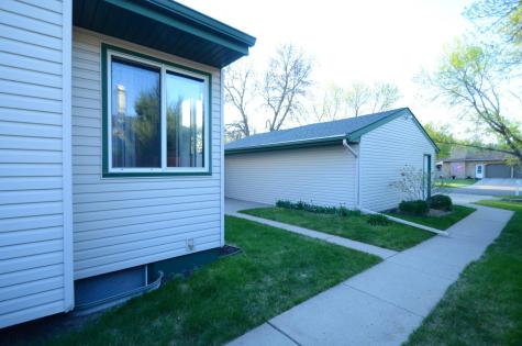 307 12th Avenue E West Fargo ND 58078