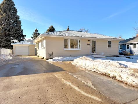1819 6th Street S Moorhead MN 56560