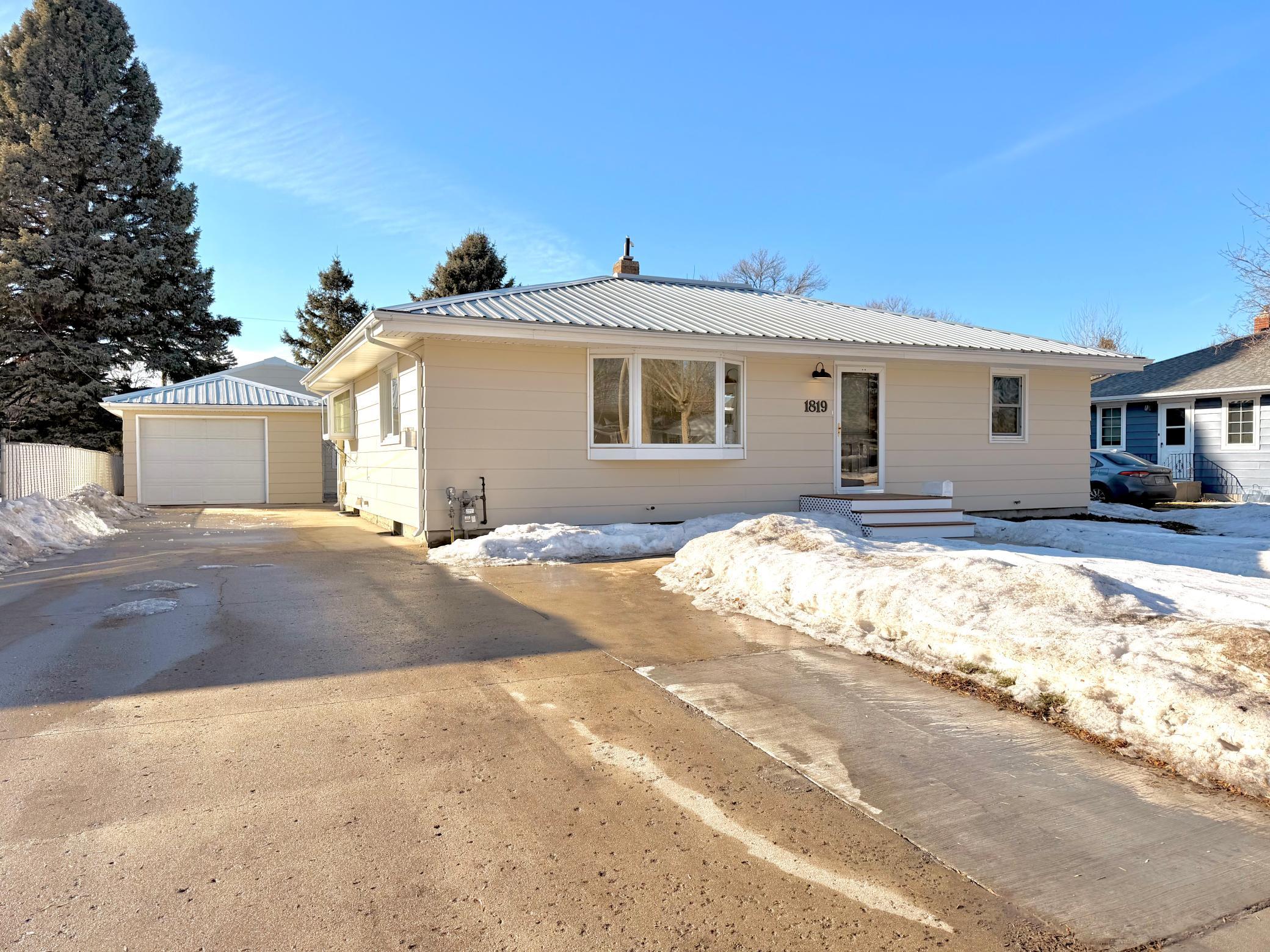 1819 6th Street S Moorhead MN 56560