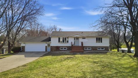 34782 Knollcrest Waseca MN 56093