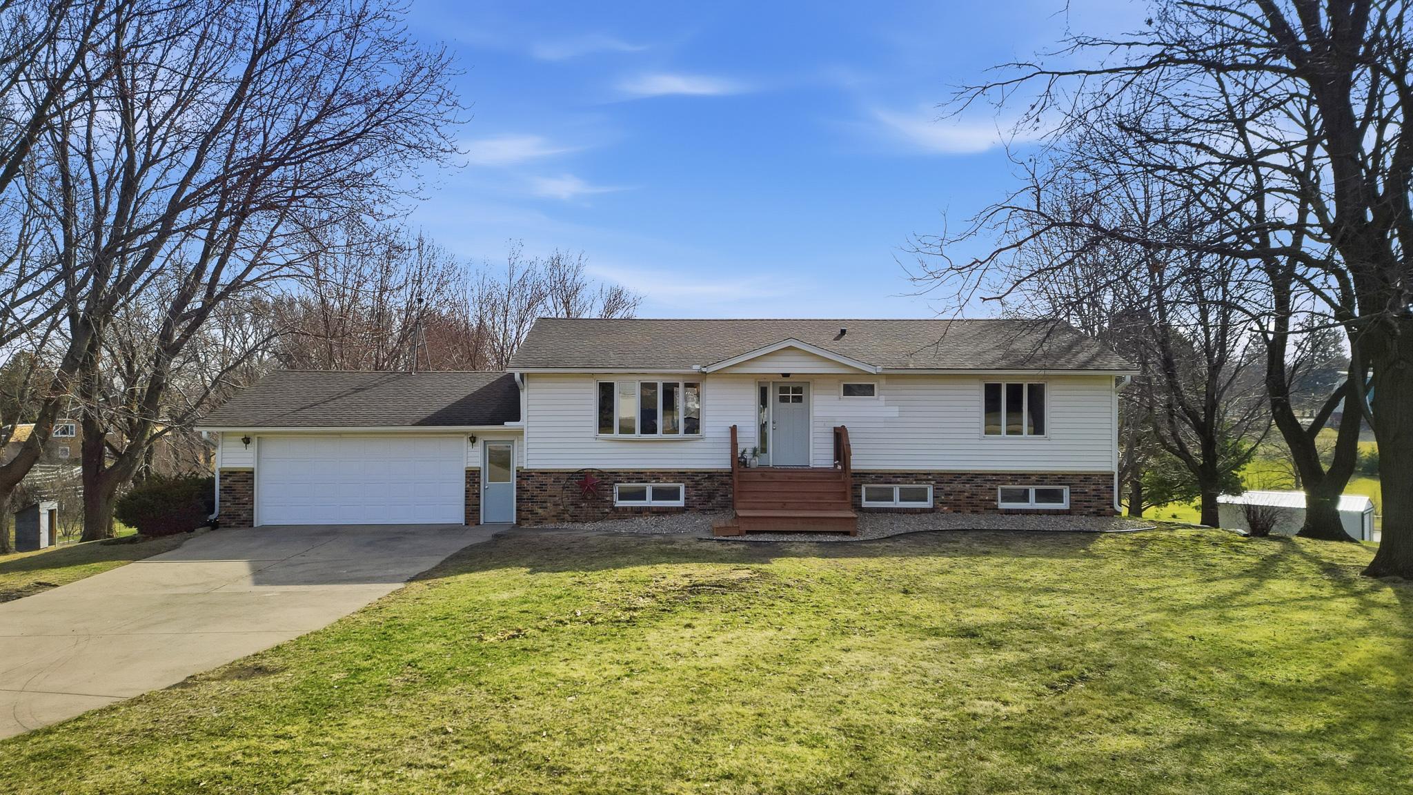 34782 Knollcrest Waseca MN 56093
