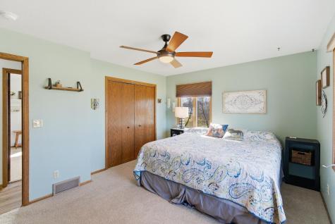 34782 Knollcrest Waseca MN 56093