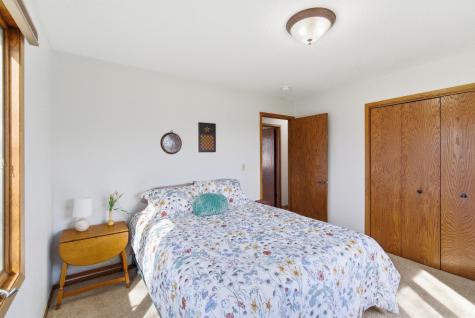 34782 Knollcrest Waseca MN 56093