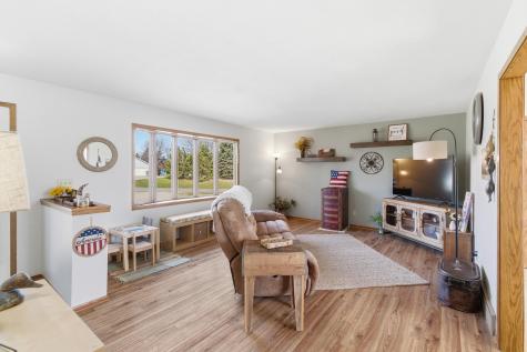 34782 Knollcrest Waseca MN 56093
