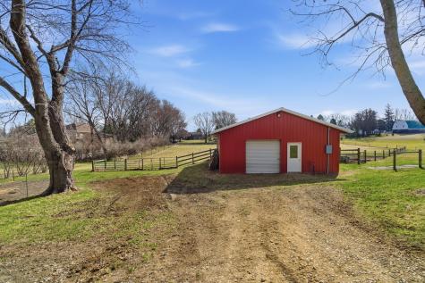 34782 Knollcrest Waseca MN 56093