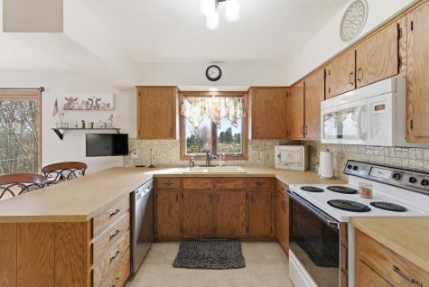34782 Knollcrest Waseca MN 56093
