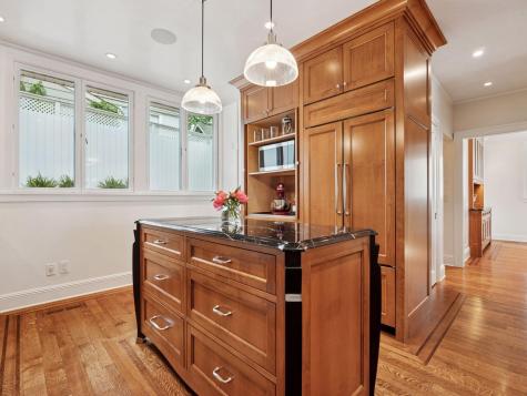 2683 E Lake Of The Isles Parkway Minneapolis MN 55408